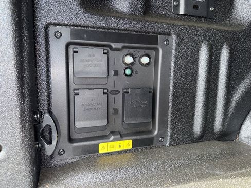 Used 2025 Ford F150 Lightning Flash image 18