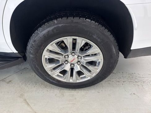 Used 2025 GMC Yukon Denali image 7