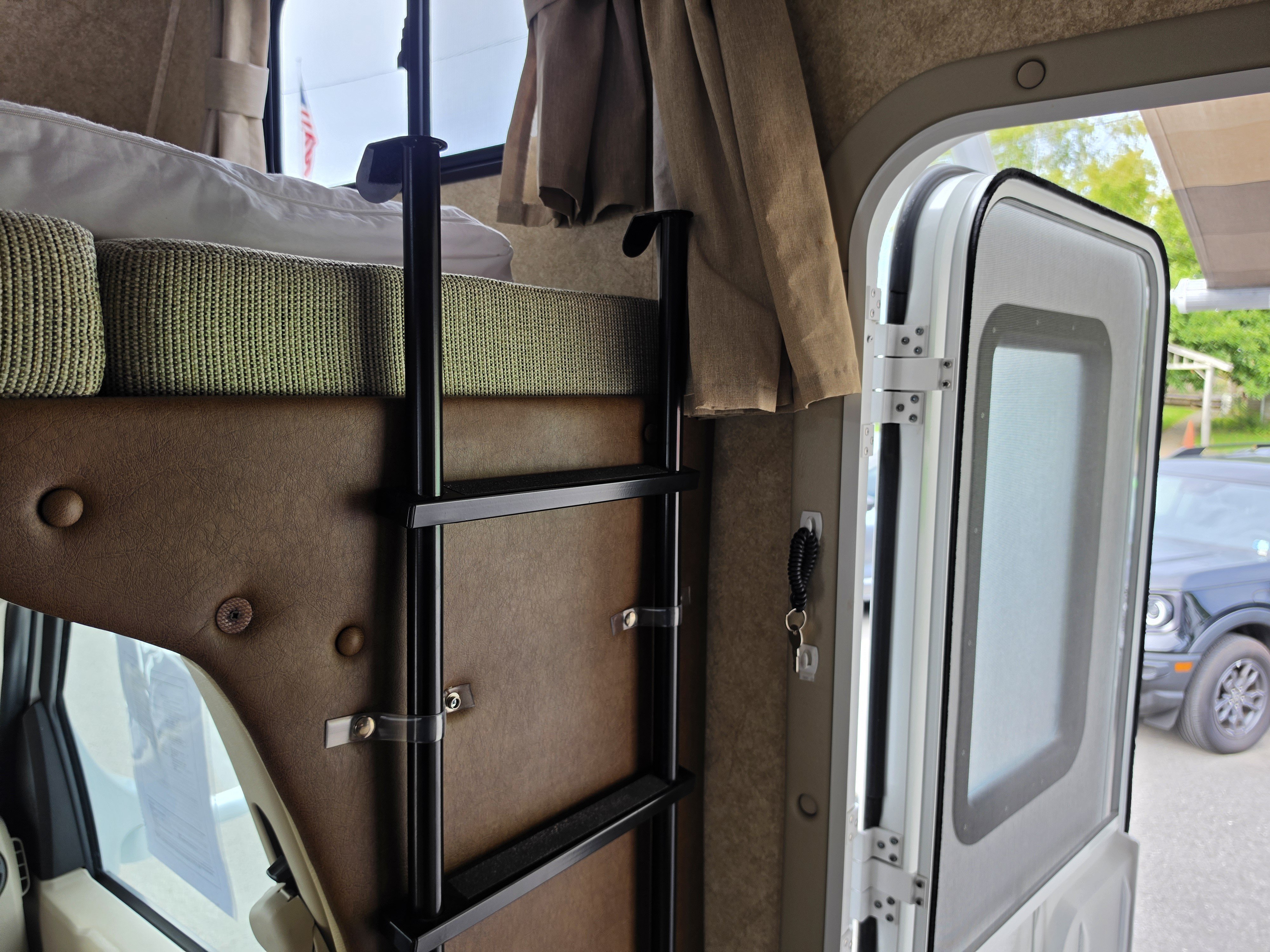Used 2012 Ford E-450 and Econoline 450 Super Duty w/ Motorhome Prep Pkg RWD image 56