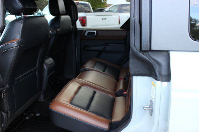 Used 2024 Ford Bronco Outer Banks w/ Sasquatch Package AWD/4WD image 5