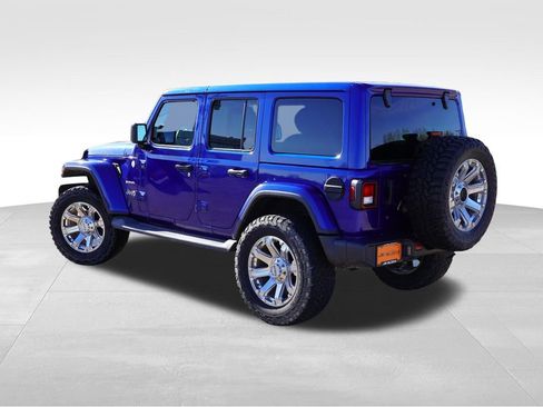 Used 2019 Jeep Wrangler Unlimited Sahara w/ Uconnect 4C Nav & Sound Group AWD/4WD image 7