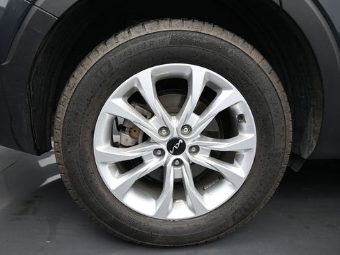 Used 2022 Kia Telluride LX AWD/4WD image 30
