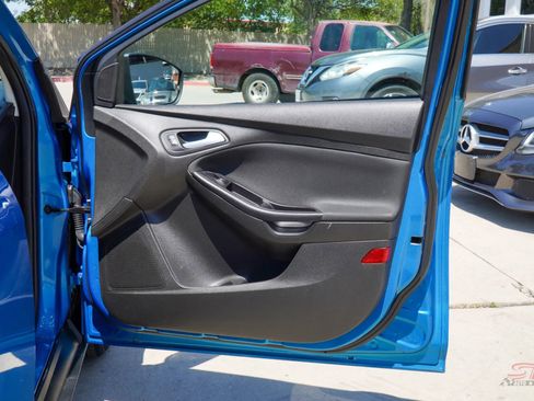 Used 2015 Ford Focus SE image 18