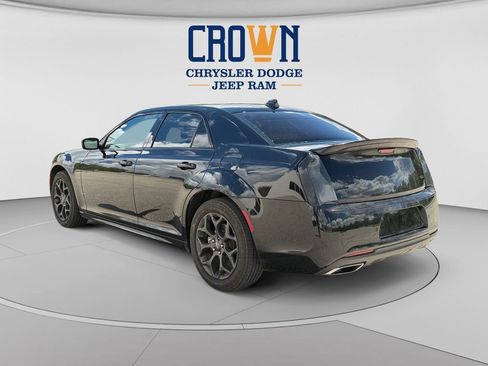 Used 2021 Chrysler 300 Touring L AWD/4WD image 5
