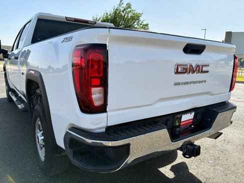 Used 2022 GMC Sierra 2500 Pro w/ X31 Off-Road Package AWD/4WD image 4