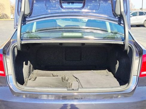 Used 2014 Volkswagen Passat 1.8T SEL Premium image 9