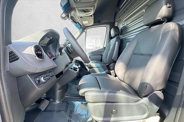 New 2026 Mercedes-Benz Sprinter 2500 image 18