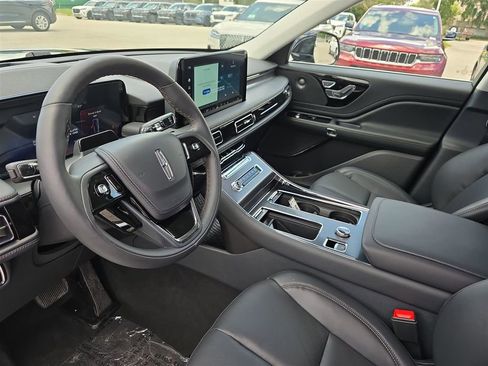 New 2025 Lincoln Aviator 2WD w/ Equipment Group 101A image 19