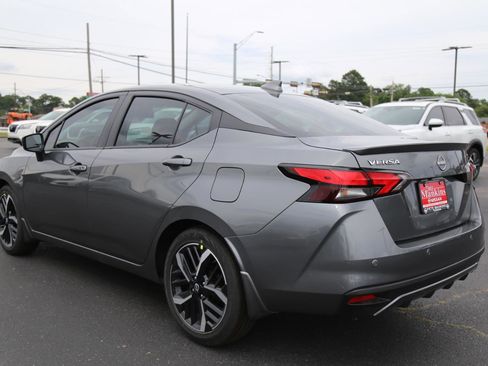 New 2025 Nissan Versa SR w/ Trunk Package image 3