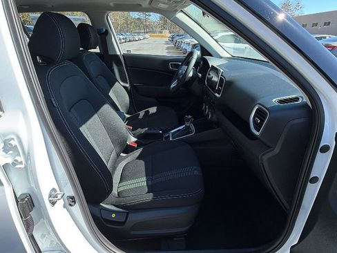 New 2026 Hyundai Venue SEL FWD image 14