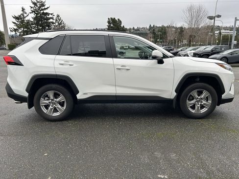 Certified 2025 Toyota RAV4 XLE image 4