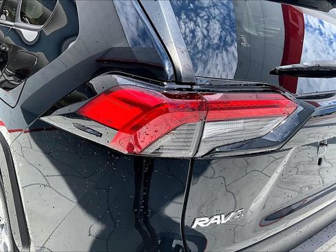Certified 2019 Toyota RAV4 XLE w/ Convenience Package FWD image 25