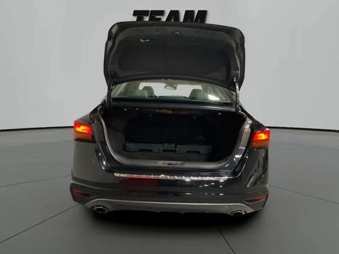 Used 2020 Nissan Altima 2.5 SR w/ Premium Package image 6