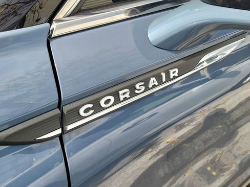 Used 2023 Lincoln Corsair Reserve image 3