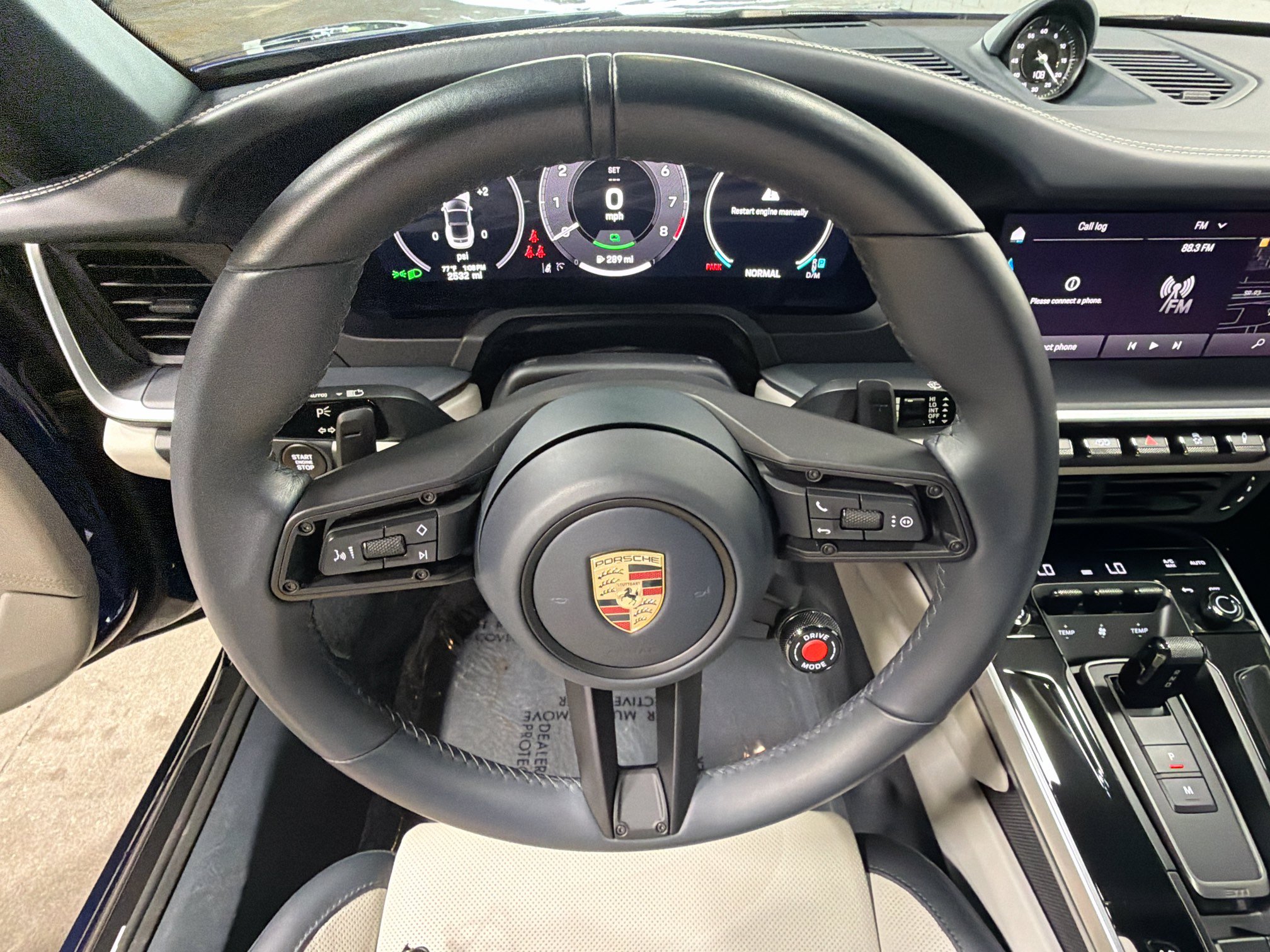 Certified 2025 Porsche 911 Targa 4 GTS AWD/4WD image 37