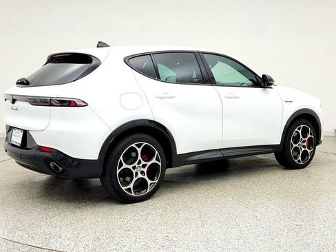 Used 2024 Alfa Romeo Tonale Veloce AWD/4WD image 5