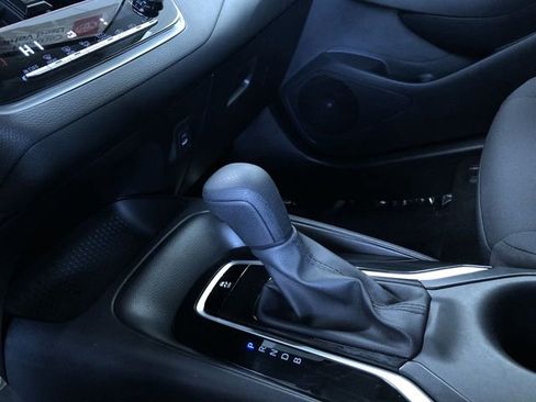 Certified 2025 Toyota Corolla LE image 29