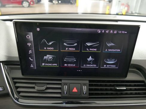 Used 2024 Audi Q5 2.0T Premium Plus AWD/4WD image 19