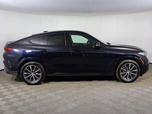 Used 2025 BMW X6 xDrive40i w/ Climate Comfort Package image 18