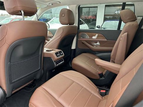 Used 2024 Mercedes-Benz GLS 450 4MATIC image 14