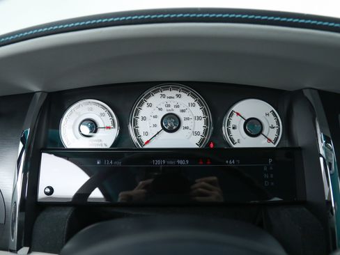 Used 2021 Rolls-Royce Wraith RWD image 28