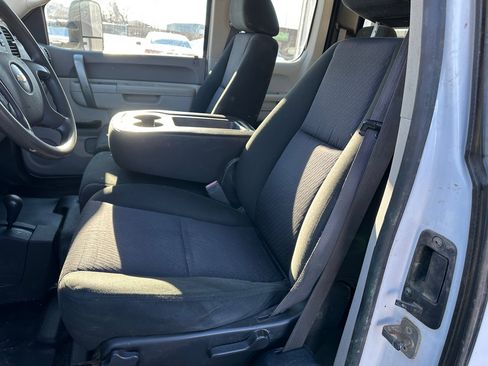 Used 2011 Chevrolet Silverado 3500 W/T image 15