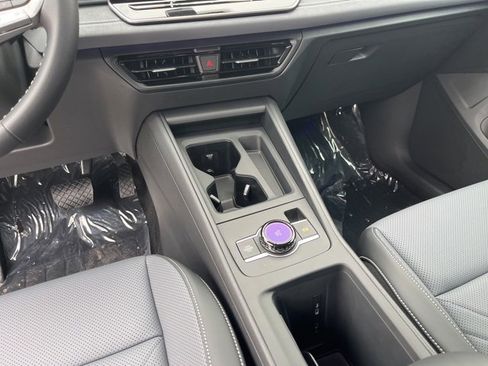 New 2026 Volkswagen Tiguan SE image 18