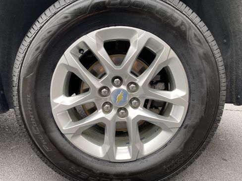 Used 2020 Chevrolet Traverse LS image 40