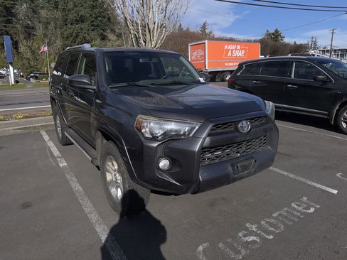 Used 2014 Toyota 4Runner 4WD image 3