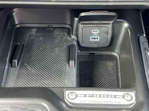 New 2025 Ford Bronco 4-Door image 7