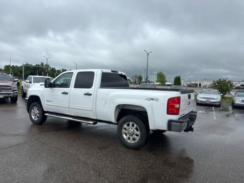 Used 2011 Chevrolet Silverado 2500 LT w/ Interior Plus Package AWD/4WD image 3