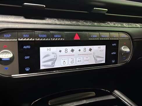 Used 2023 Genesis G90 3.5T image 24