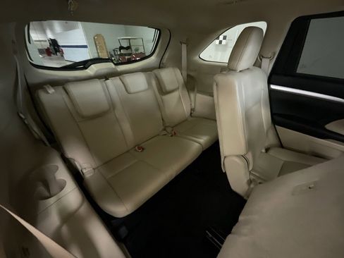 Used 2016 Toyota Highlander XLE image 21