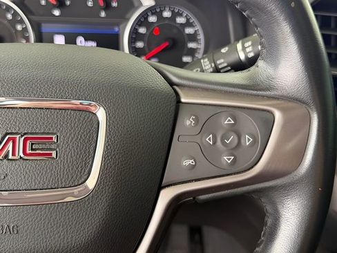 Used 2022 GMC Acadia AT4 image 23