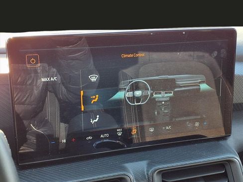 Used 2024 Ford Mustang Coupe image 11