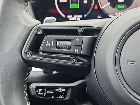 Certified 2024 Porsche Cayenne Turbo image 31