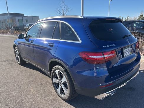 Used 2017 Mercedes-Benz GLC 300 4MATIC image 4