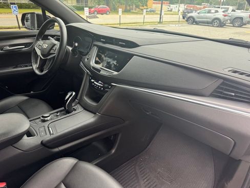 Certified 2024 Cadillac XT5 Luxury AWD/4WD image 23