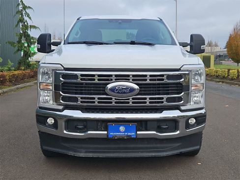 Used 2024 Ford F350 XLT image 9