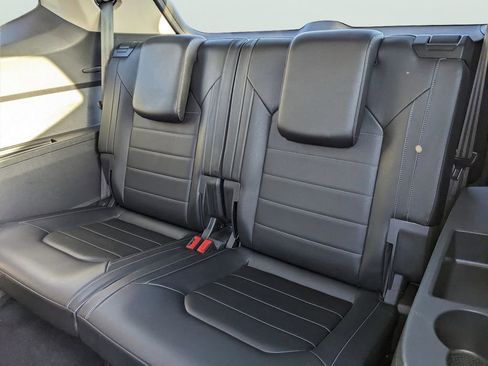 Used 2019 Volkswagen Atlas SEL Premium image 19