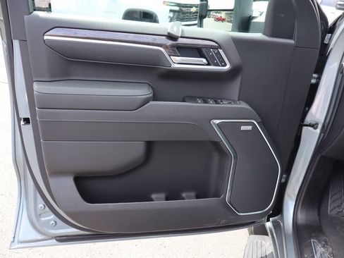 New 2026 Chevrolet Silverado 1500 LTZ w/ LTZ Premium Package AWD/4WD image 4