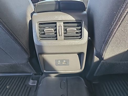 Used 2023 Nissan Rogue SV image 29