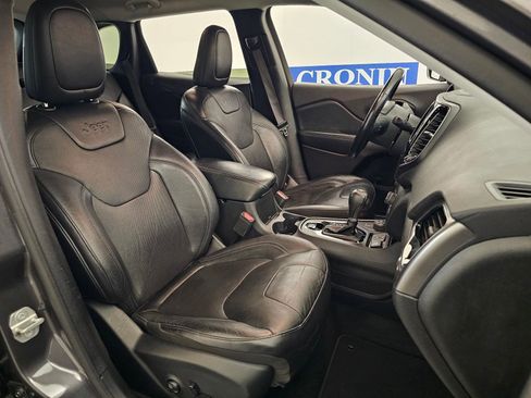 Used 2020 Jeep Cherokee Limited image 25