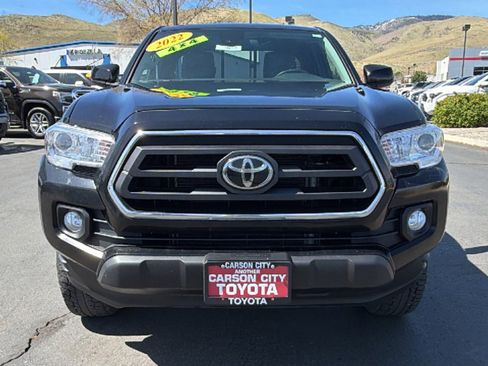 Used 2022 Toyota Tacoma SR5 w/ SR5 Appearance Package (SM) image 8