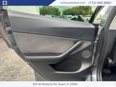 Used 2022 Tesla Model Y Performance AWD/4WD image 20