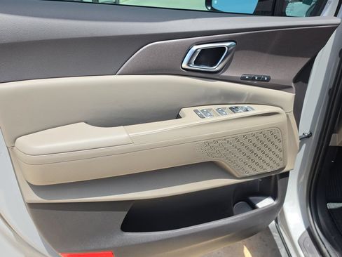 New 2026 Kia Carnival SX FWD image 18