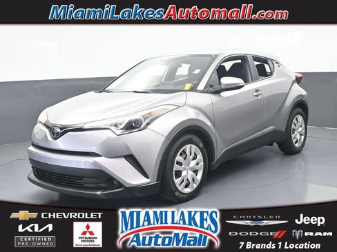 Used 2019 Toyota C-HR LE FWD image 1