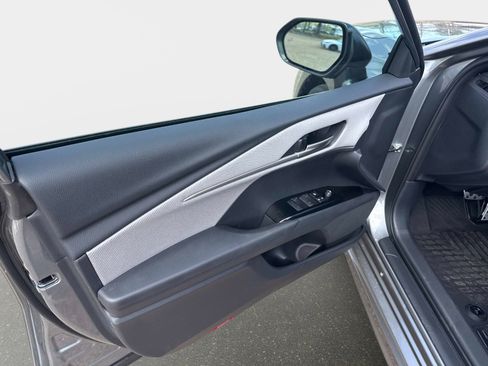 New 2026 Toyota Camry SE FWD image 17