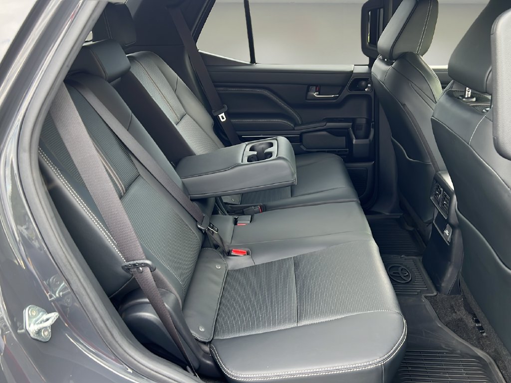 Used 2025 Toyota 4Runner Limited RWD image 16