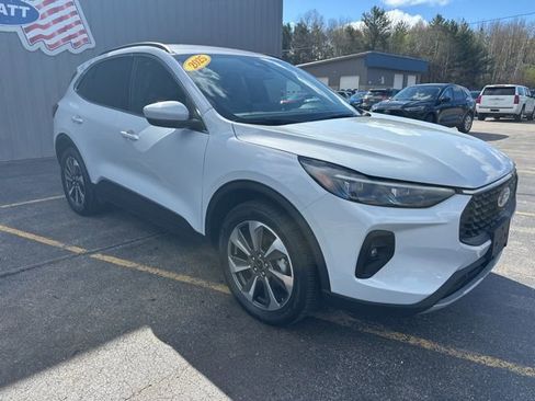 Used 2025 Ford Escape Platinum AWD/4WD image 8